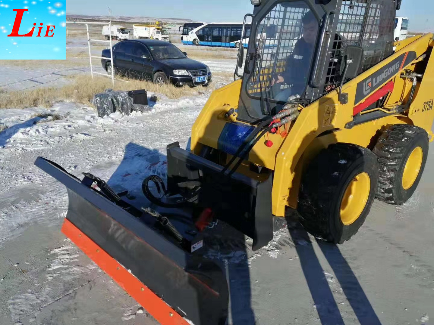 skid steer snow blade skid loader snow plow China skid loader snow blade,China skid steer snow pusher attachments